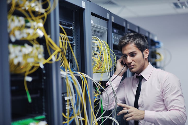 What's the Difference Between Help Desk and Managed Services